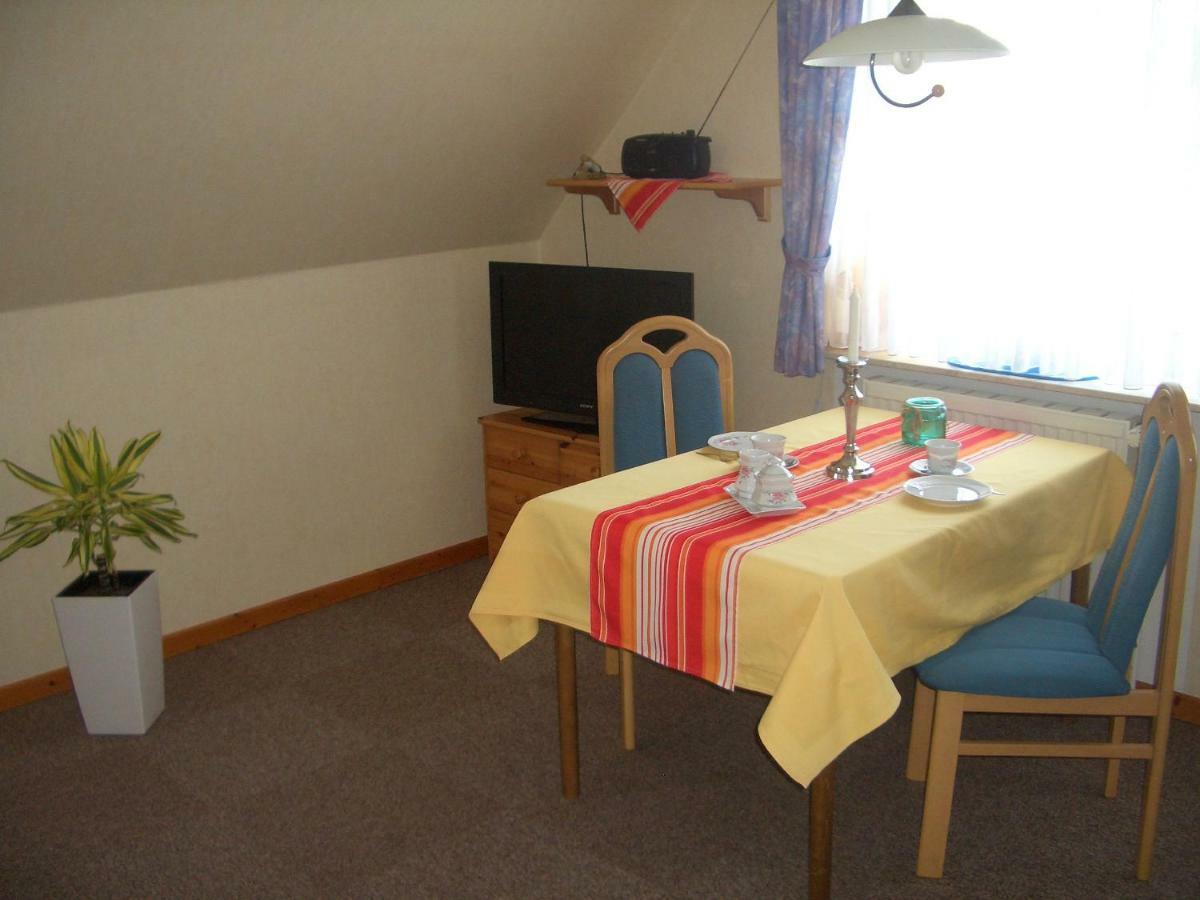 Apartamento Haus Delphin Neuharlingersiel Exterior foto